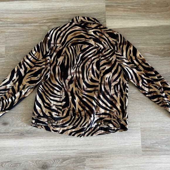Lucy & Laurel - Zebra Printed Cotton Denim Jacket - Picture 7 of 7